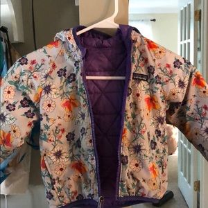 Reversible Patagonia girls jacket.